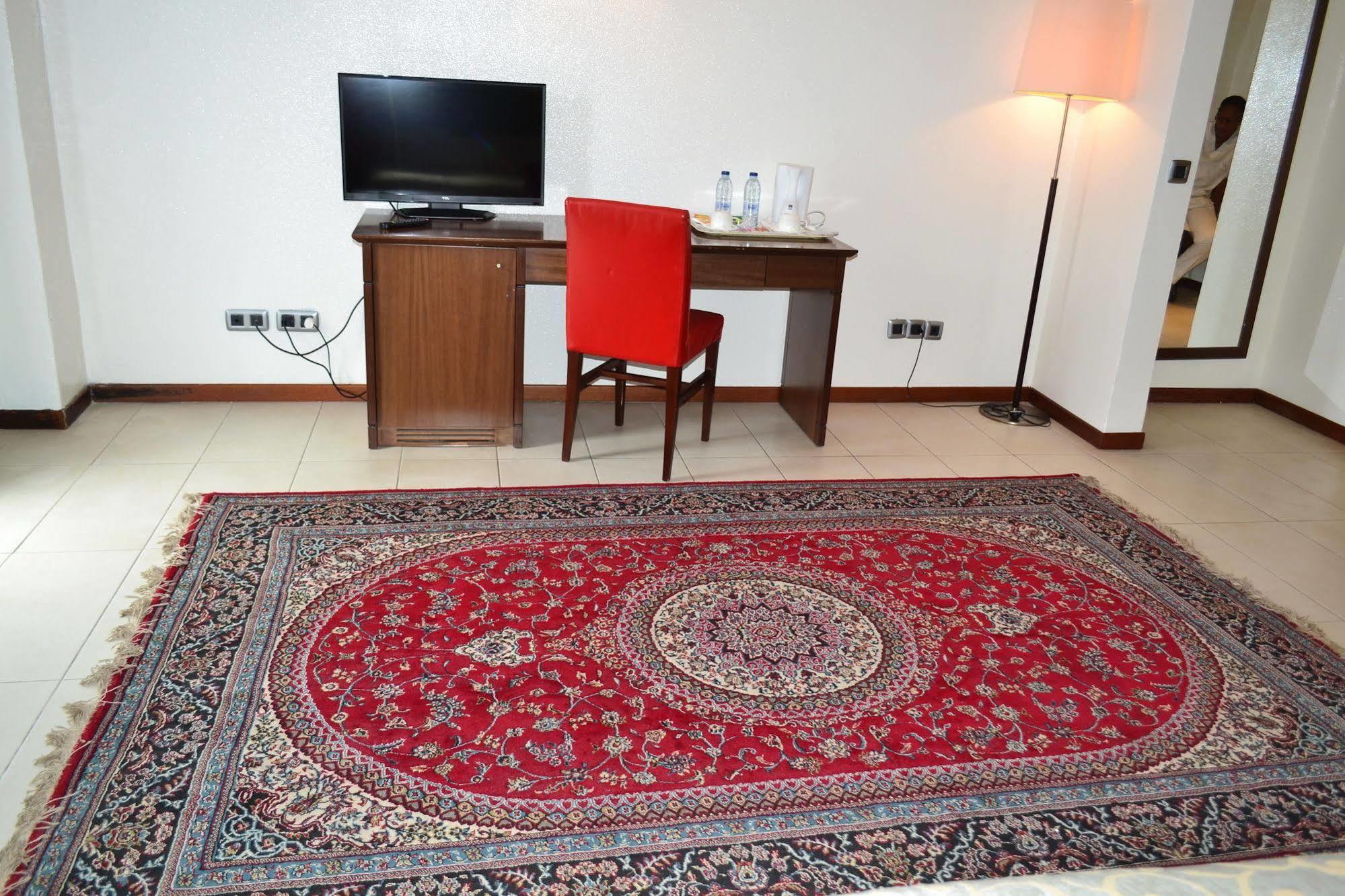 Djeuga Palace Yaoundé Kültér fotó